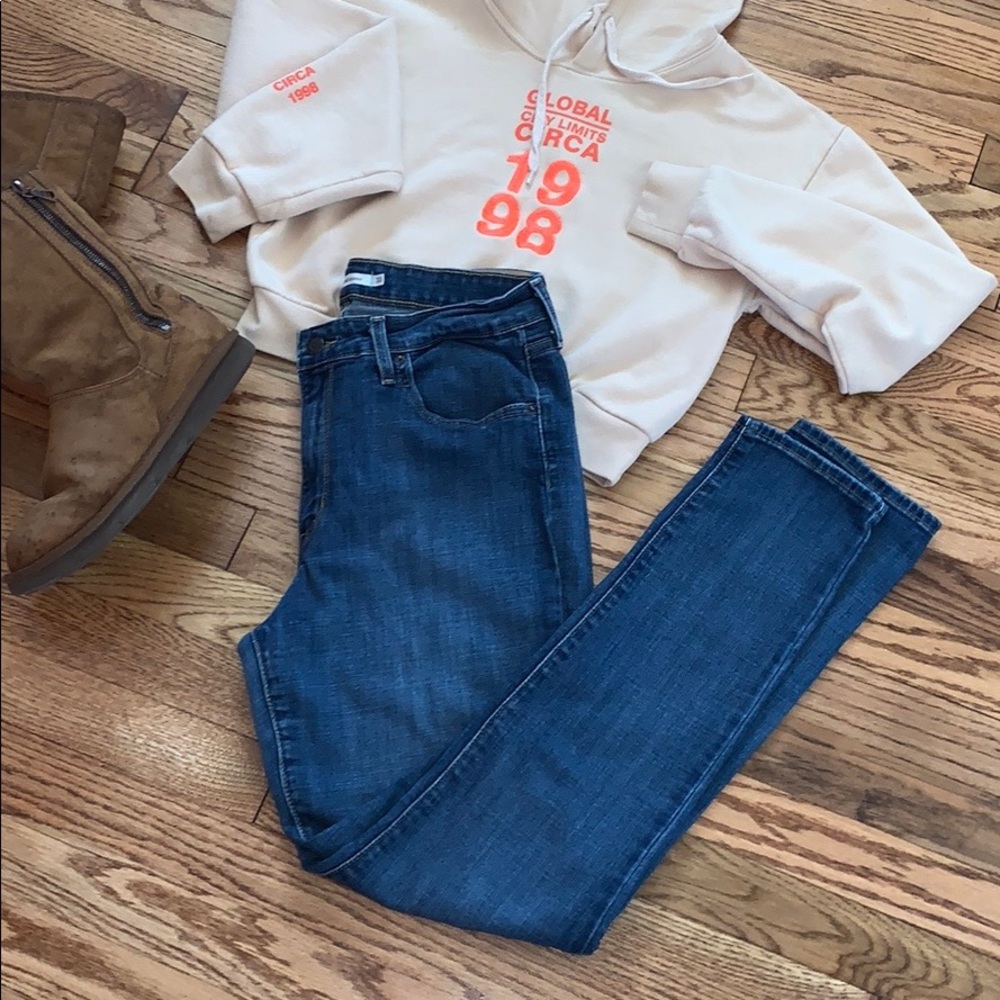 Levi’s 721 High Rise Skinny Jeans